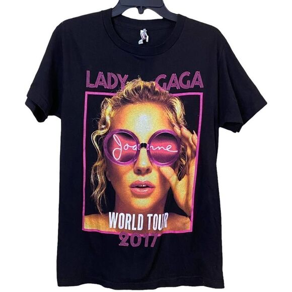 Lady Gaga 2017 World Tour Graphic T-Shirt Size Small NWOT - Picture 1 of 6